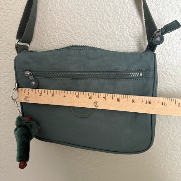 Kipling CALLIE CROSSBODY BAG Light Aloe Tonal Messenger Bag EUC - Picture 2 of 10